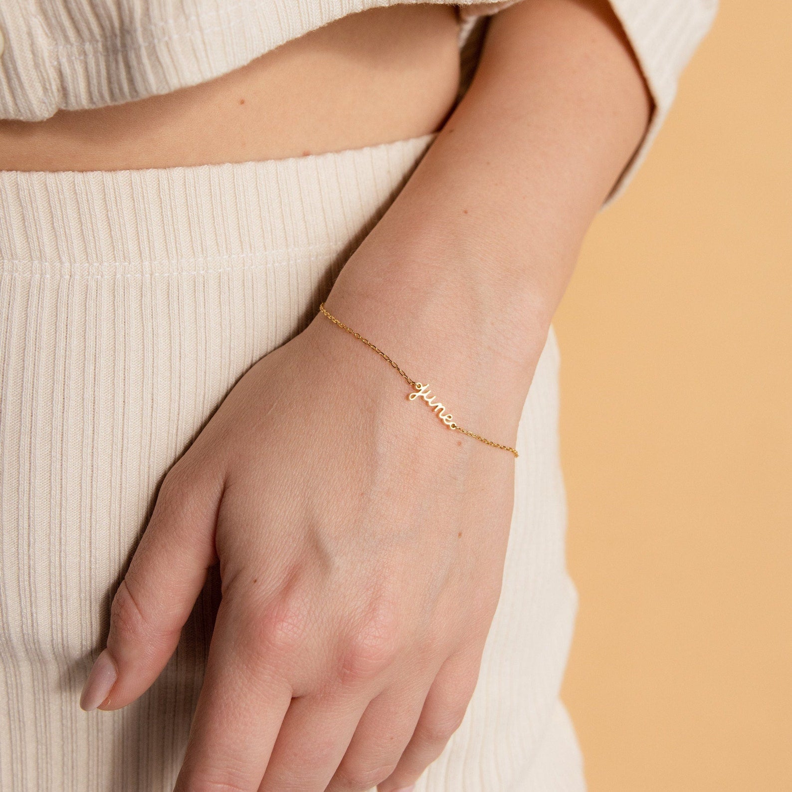 Dainty Tiny Name Bracelet